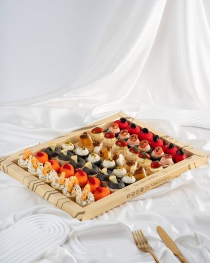 GRAND PLATEAU CANAPES PRESTIGE (48 pieces)